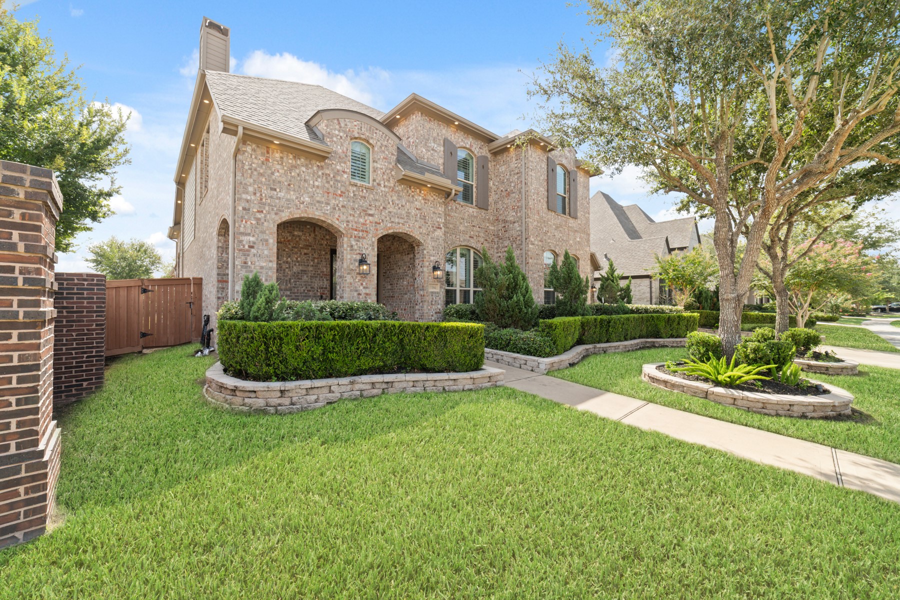 Listing photo 3