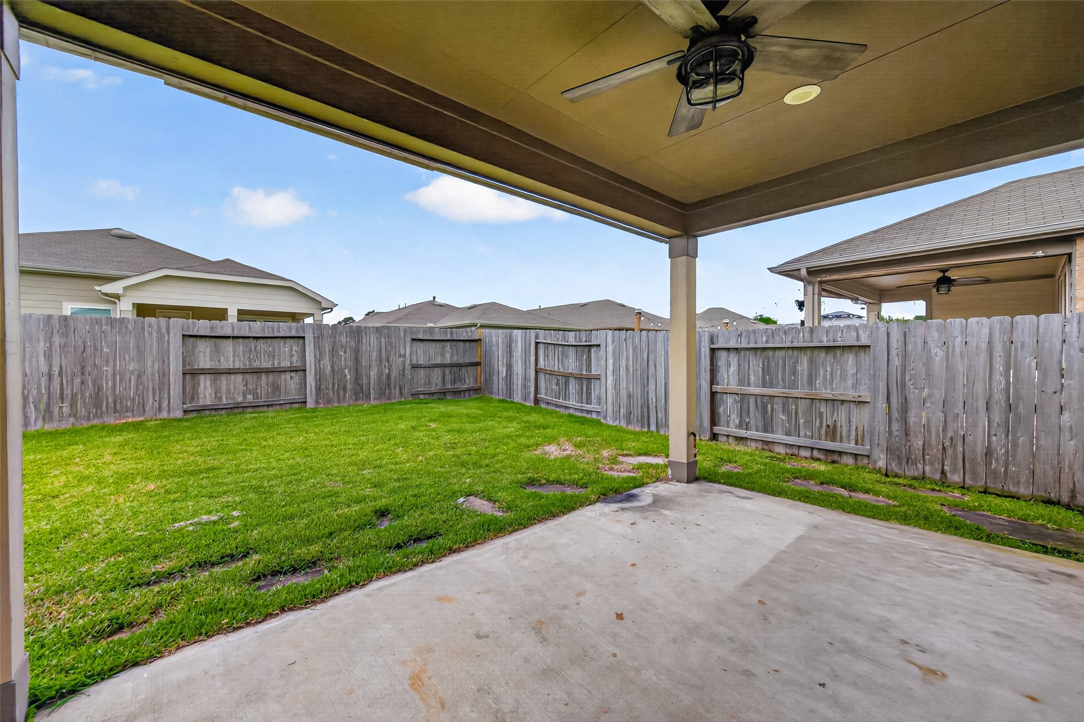 Listing photo 3
