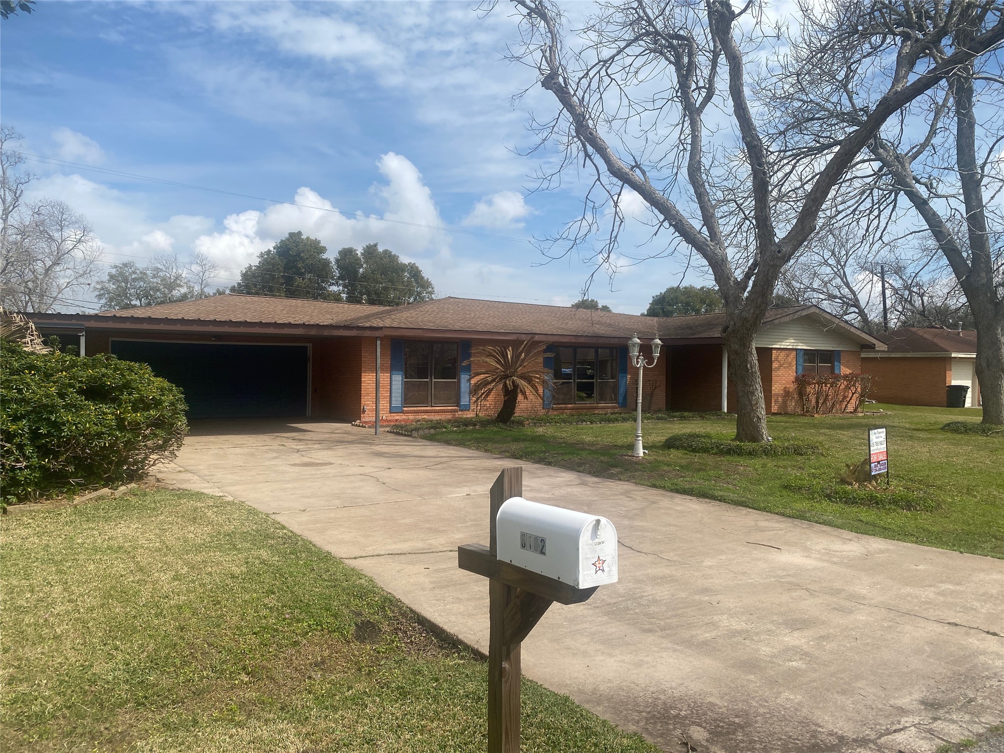 Listing photo 1