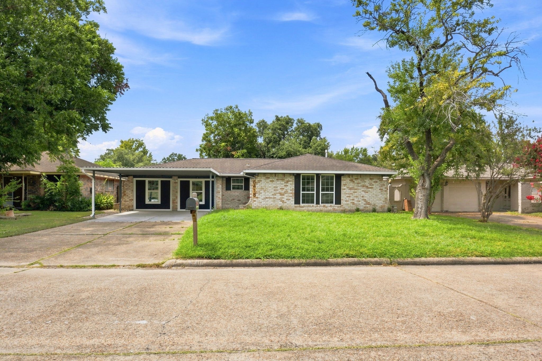 Listing photo 1
