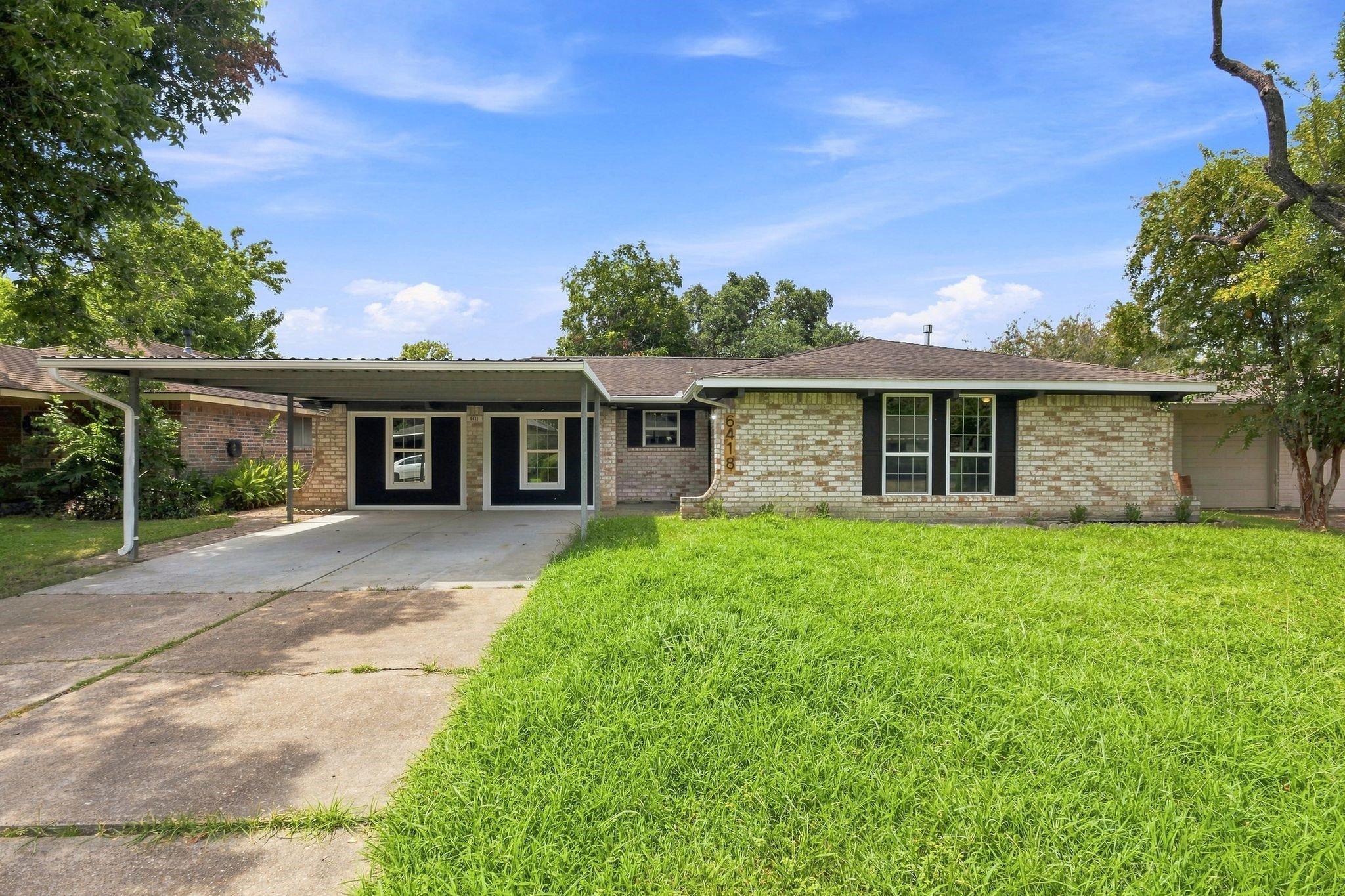 Listing photo 1