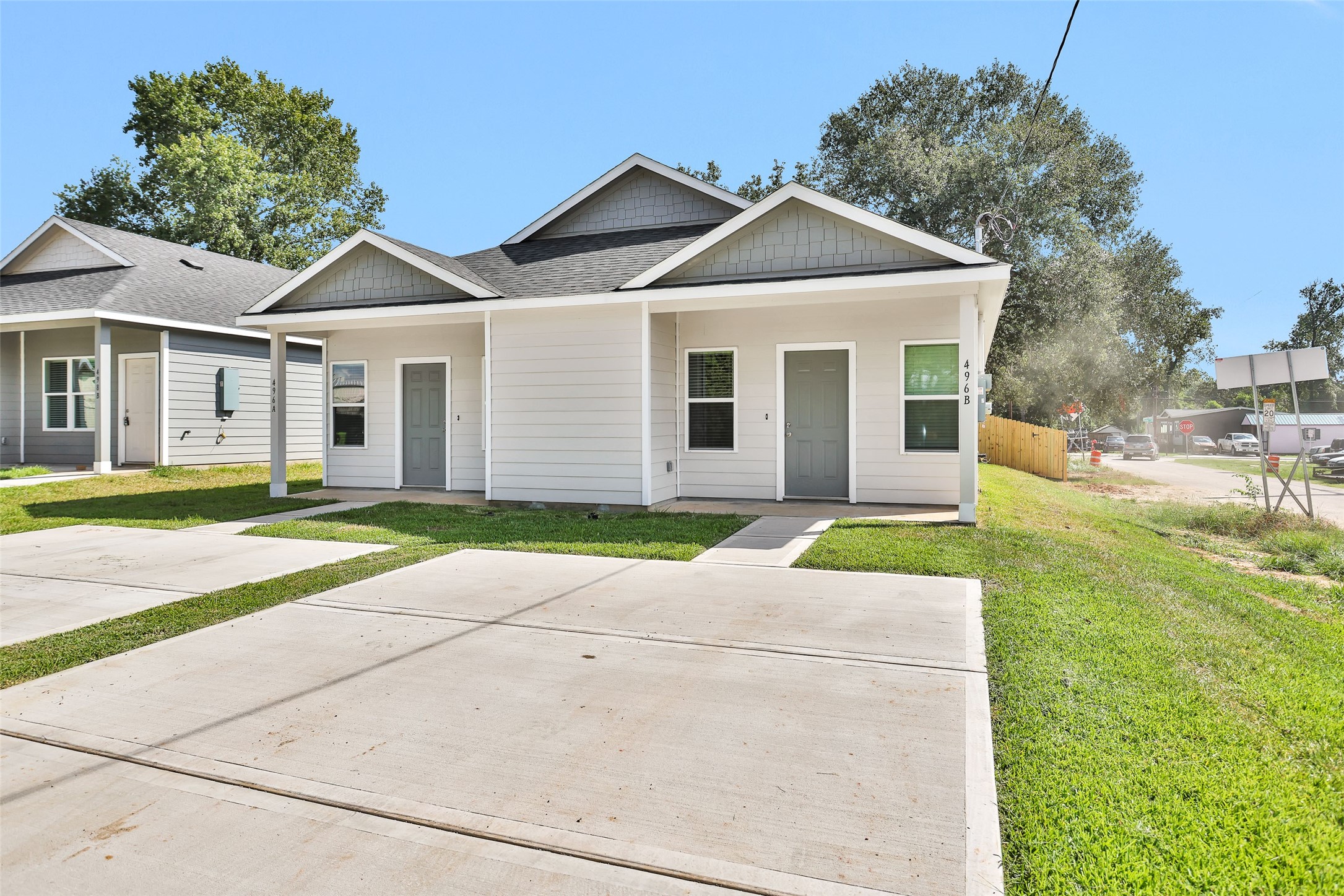 Listing photo 1