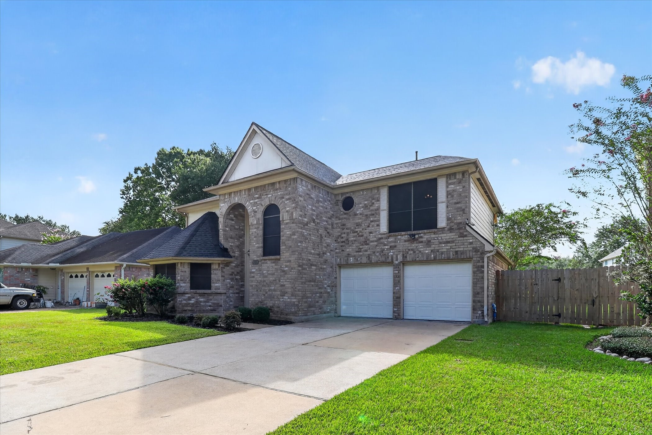 Listing photo 1