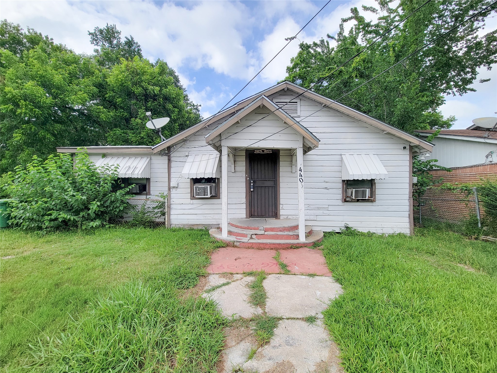 Listing photo 1