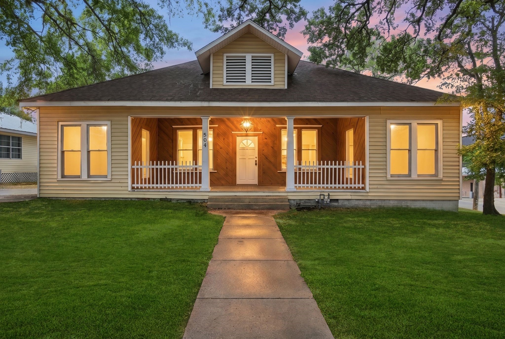 Listing photo 1