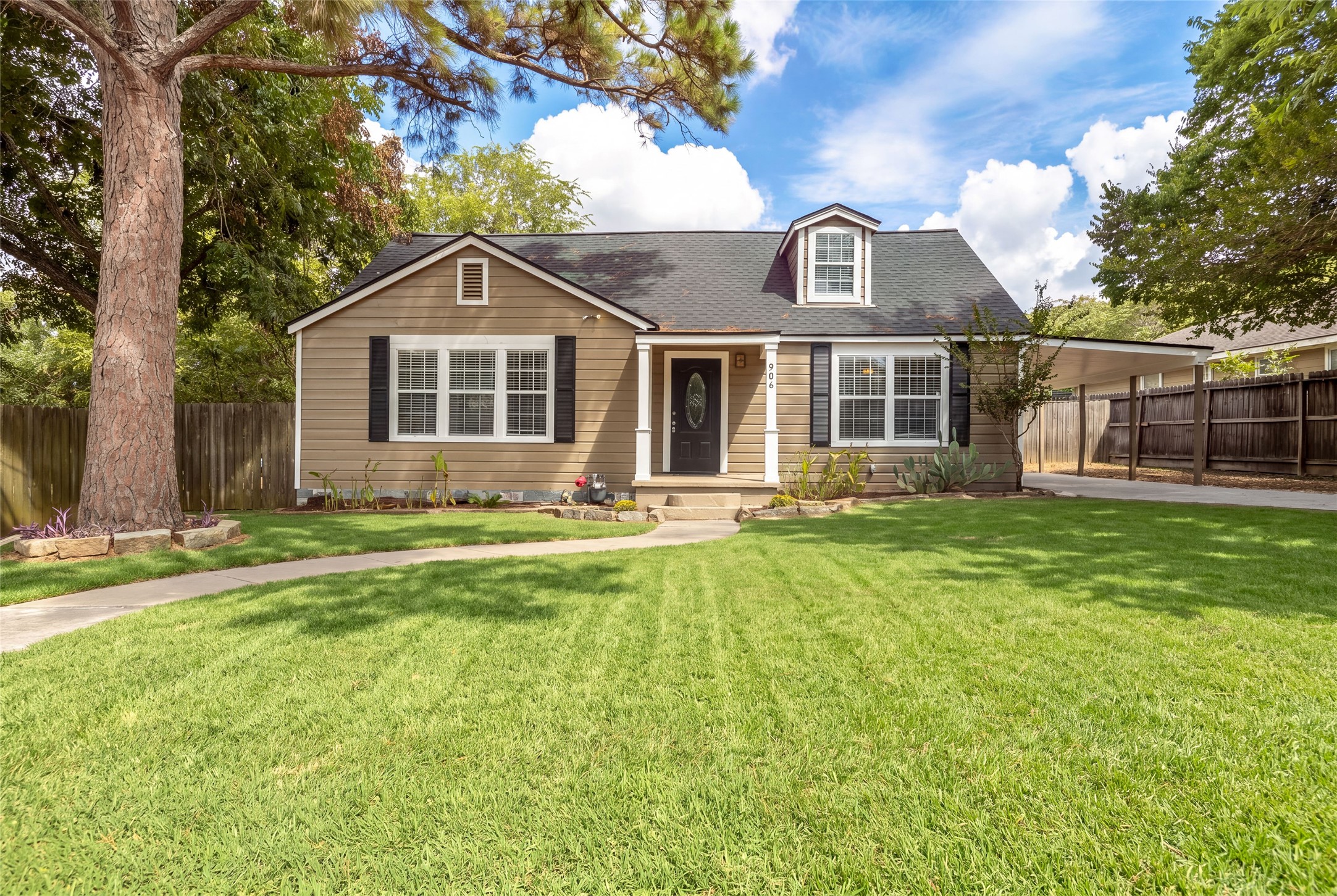 Listing photo 1