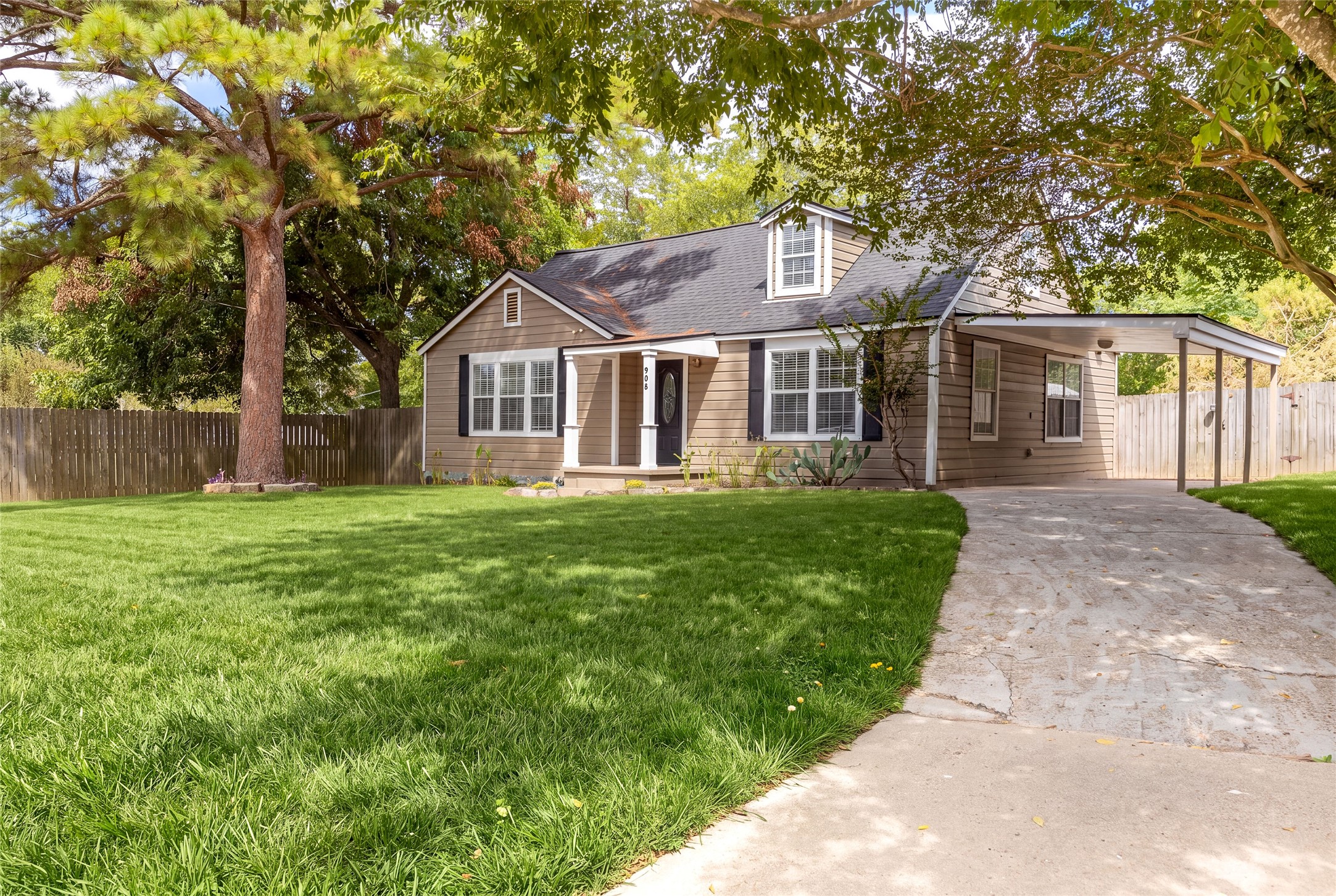 Listing photo 1