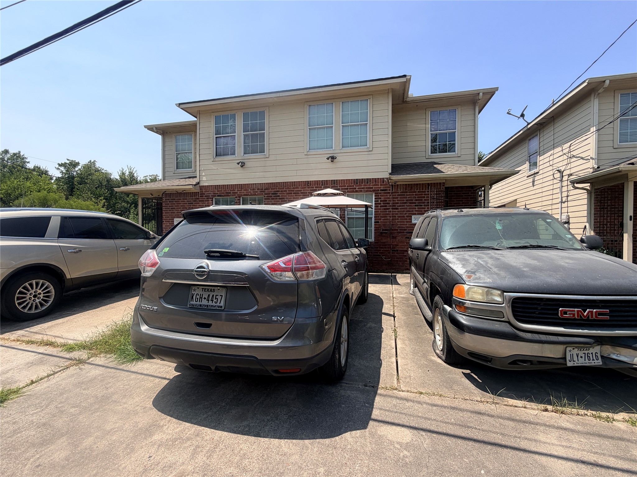 Listing photo 1
