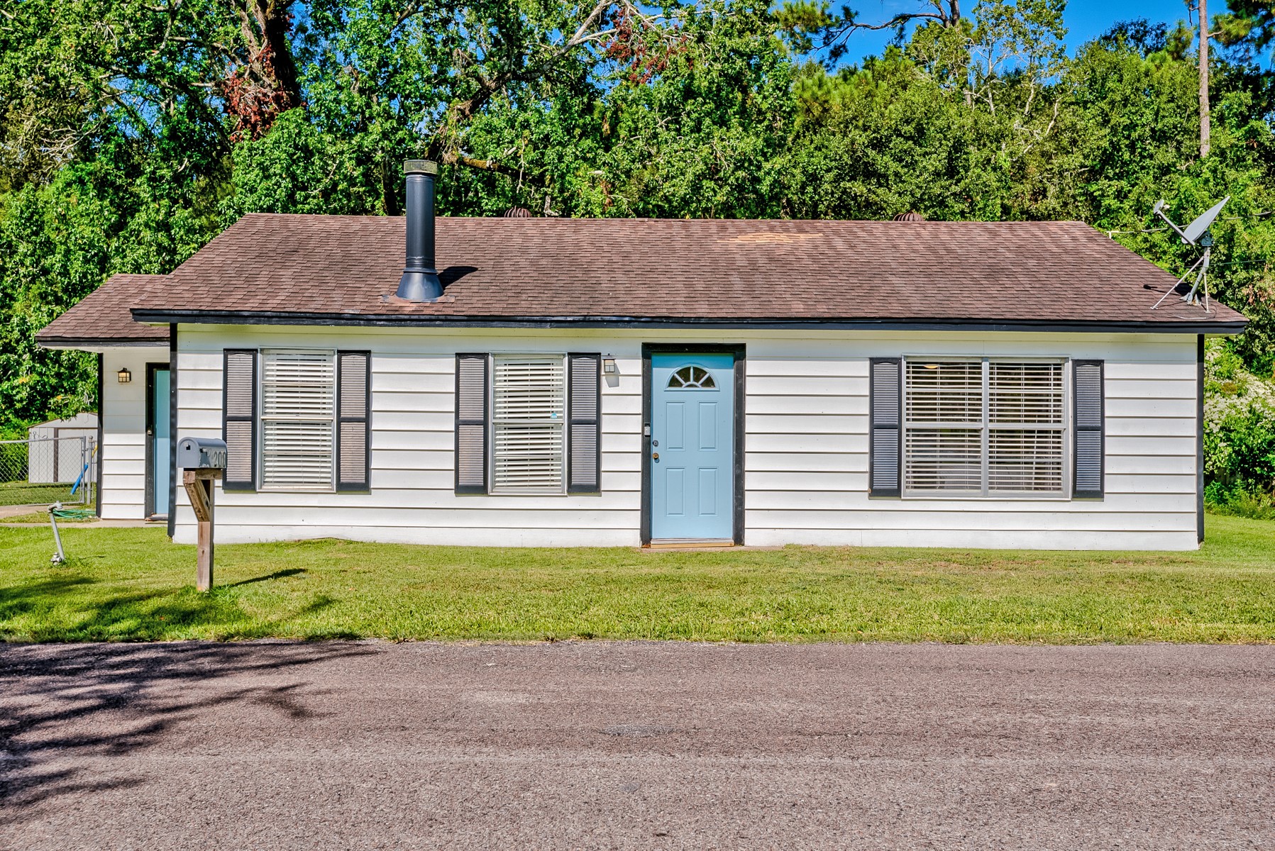 Listing photo 1