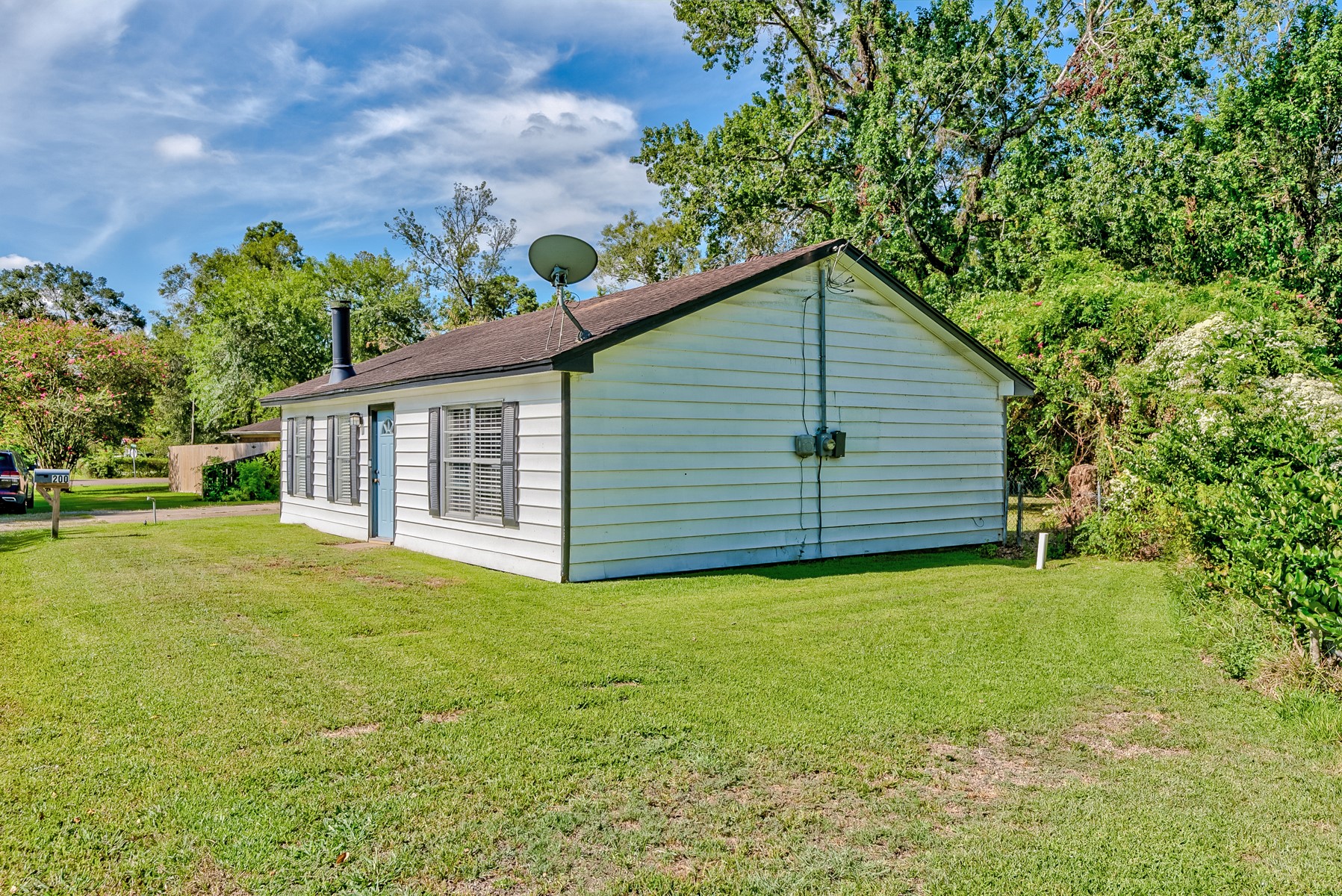 Listing photo 1