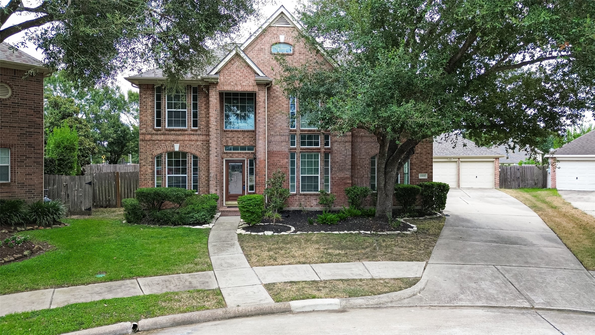 Listing photo 3