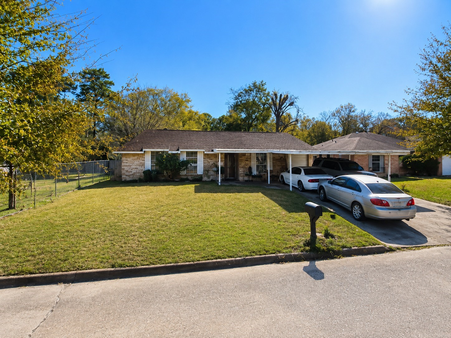 Listing photo 1