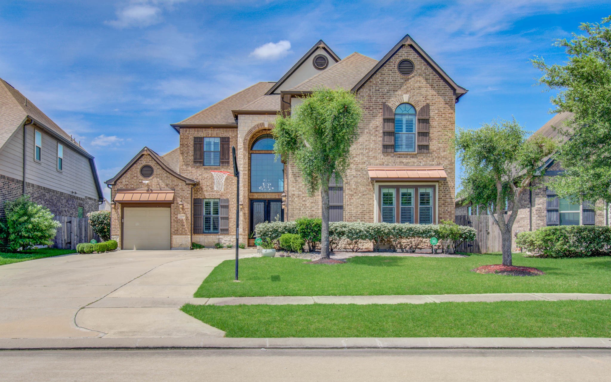 Listing photo 1