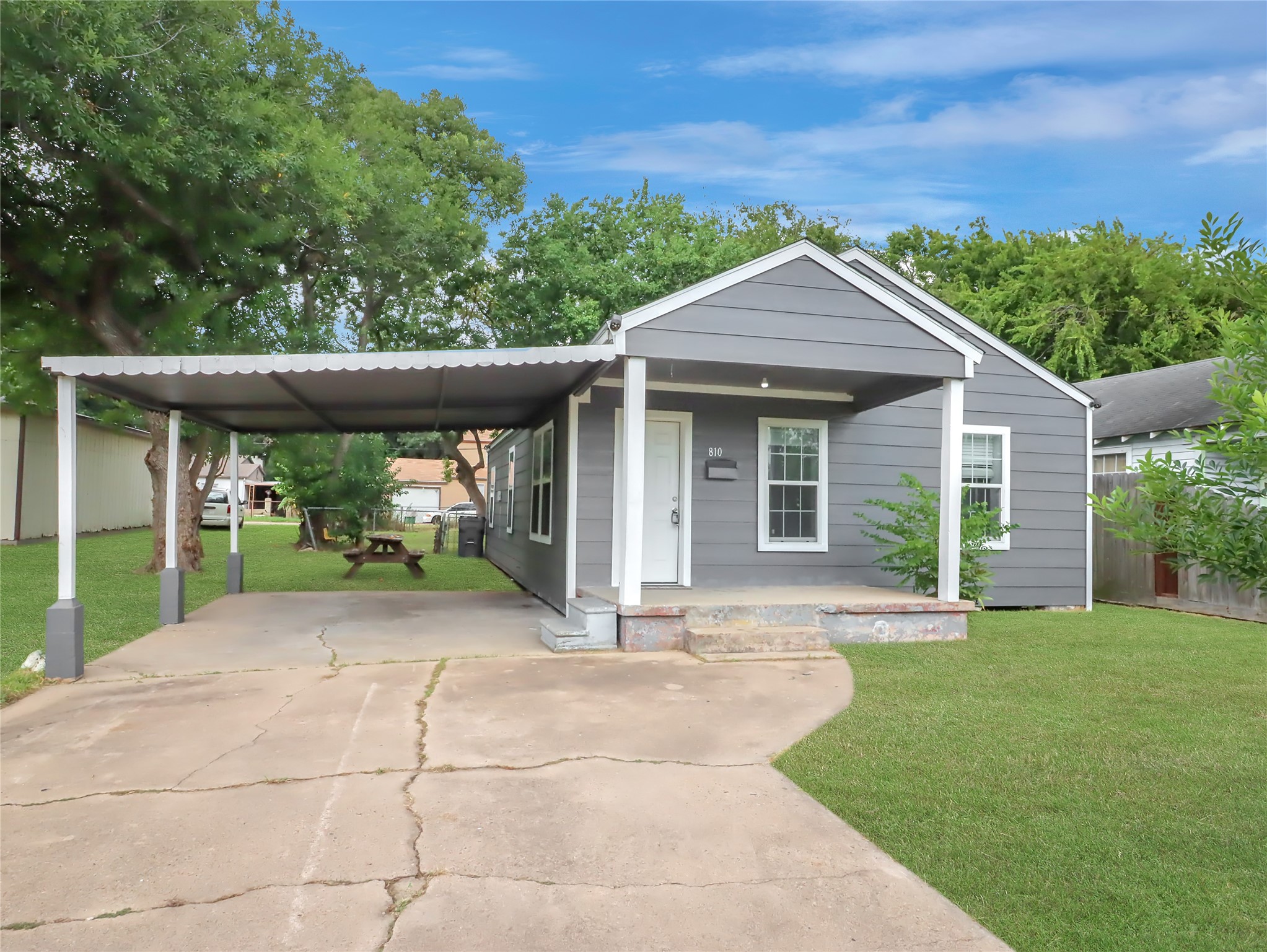 Listing photo 1