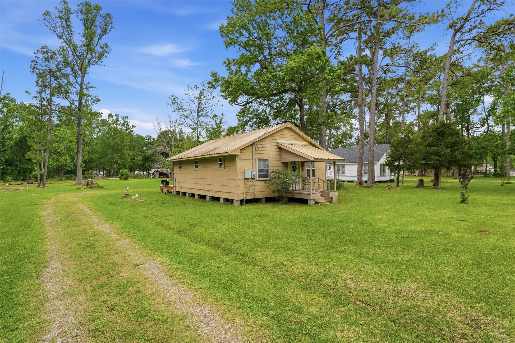 Listing photo 1