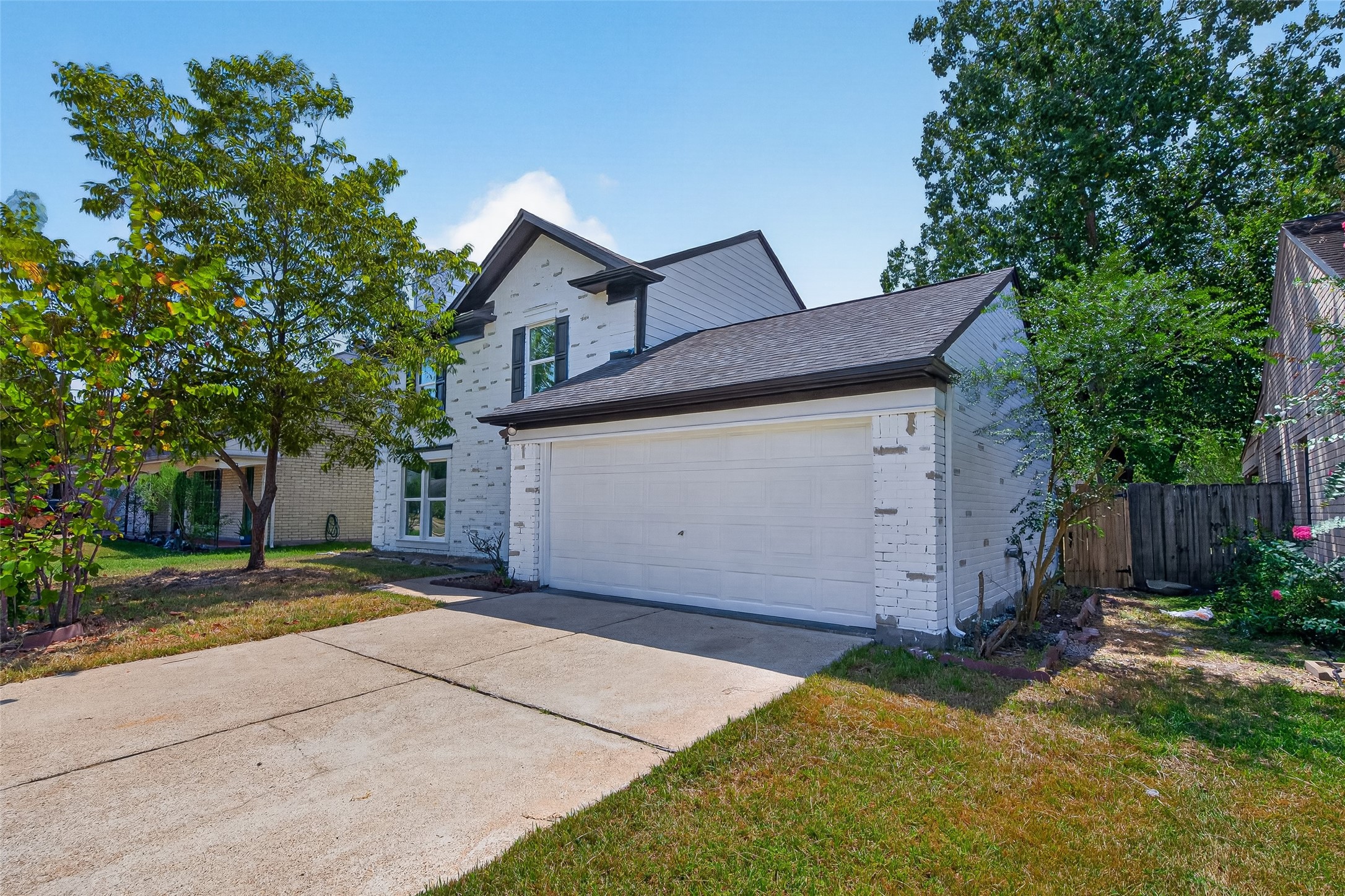 Listing photo 2