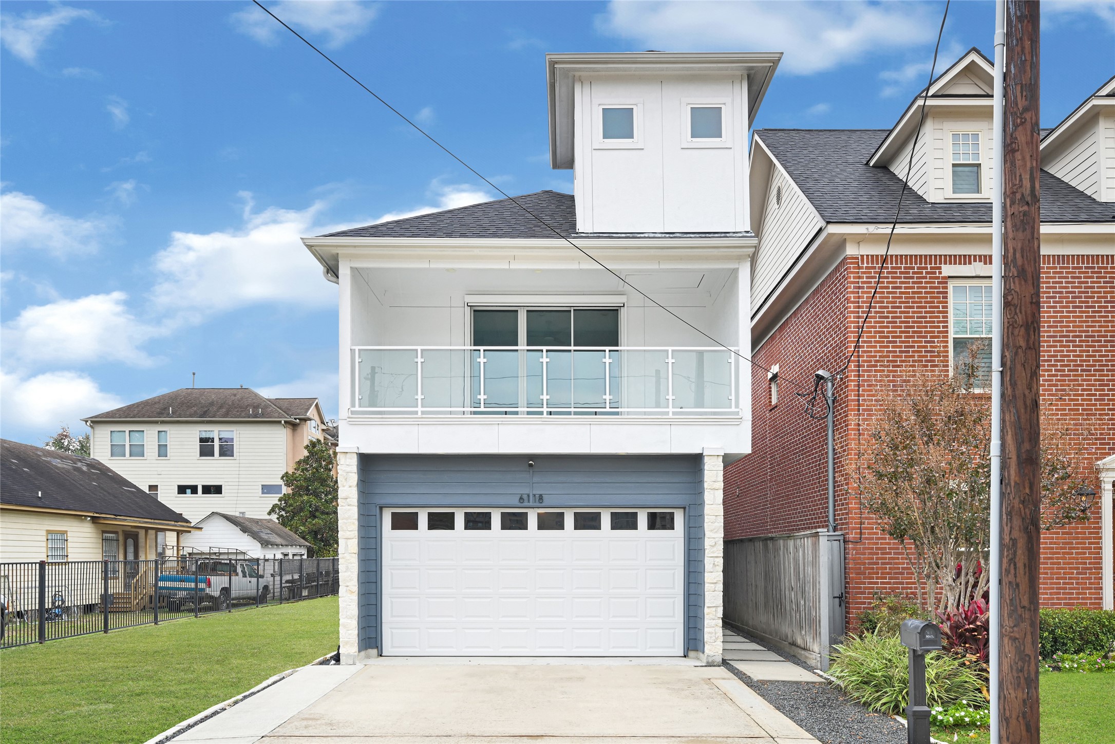 Listing photo 1