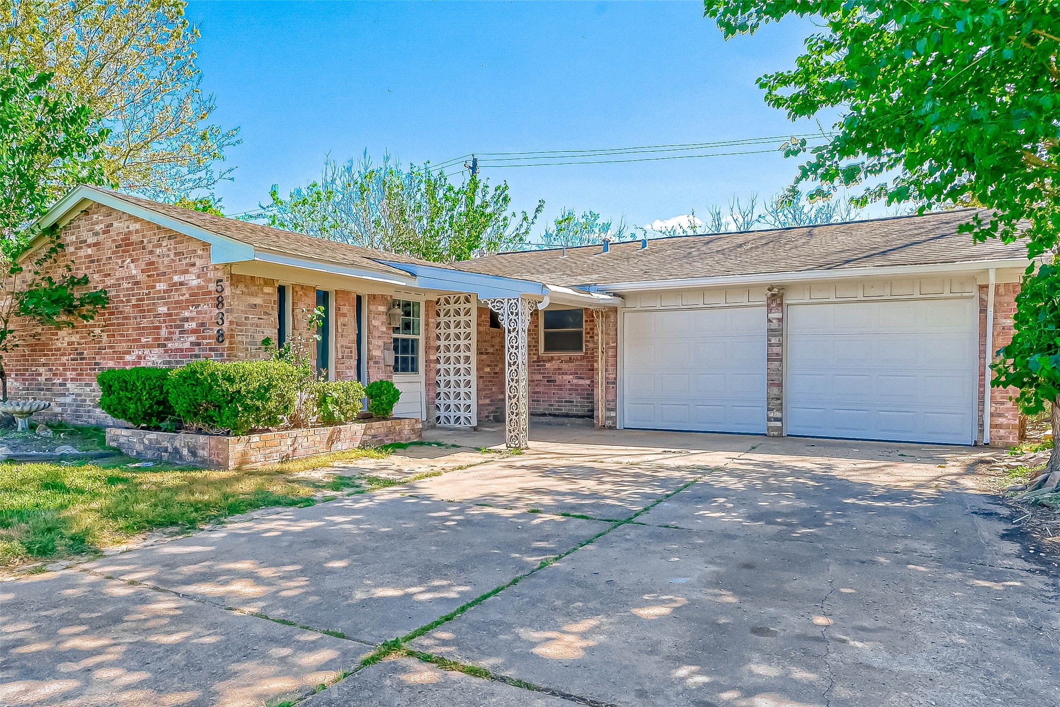 Listing photo 1