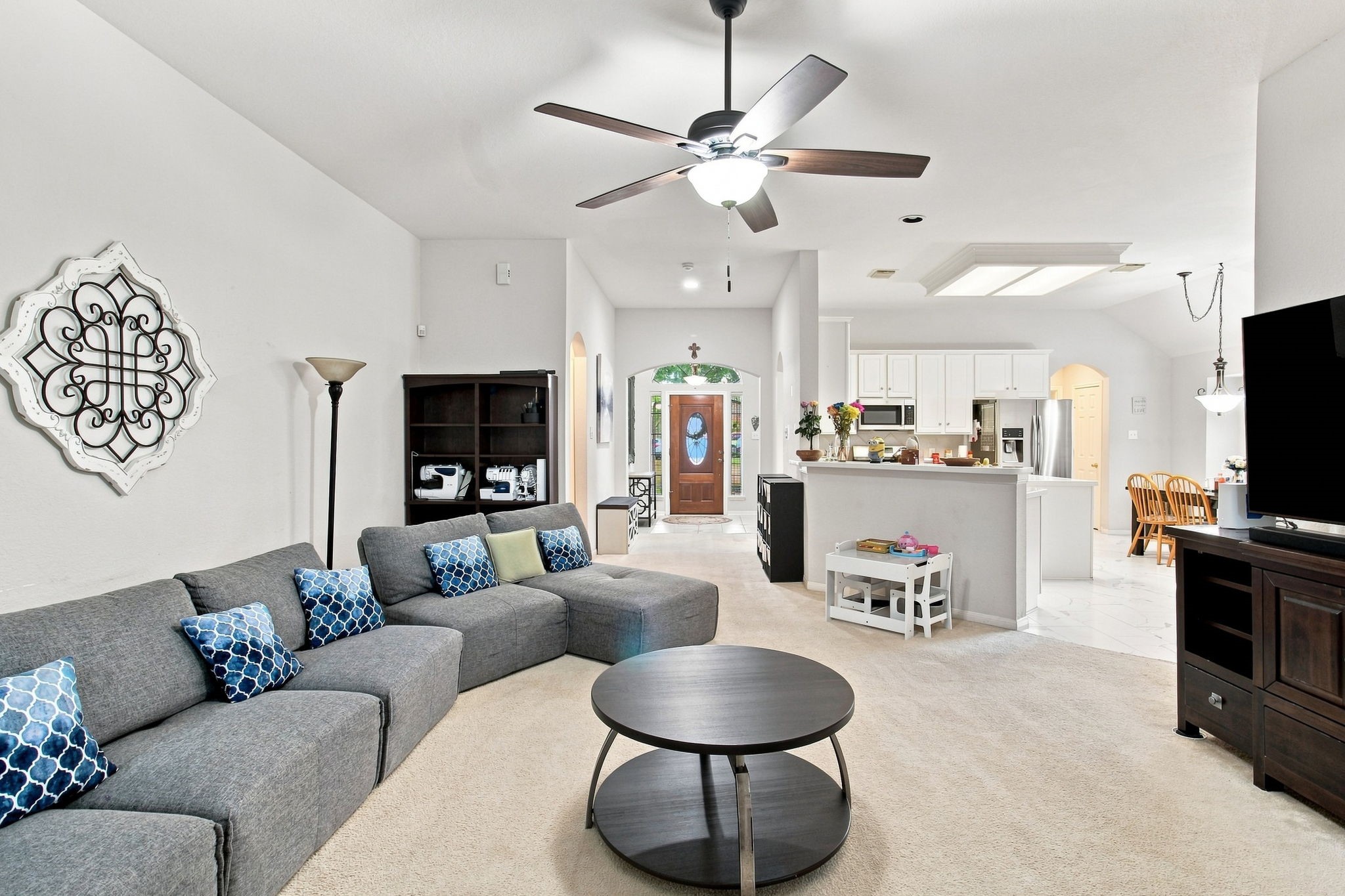 Listing photo 1