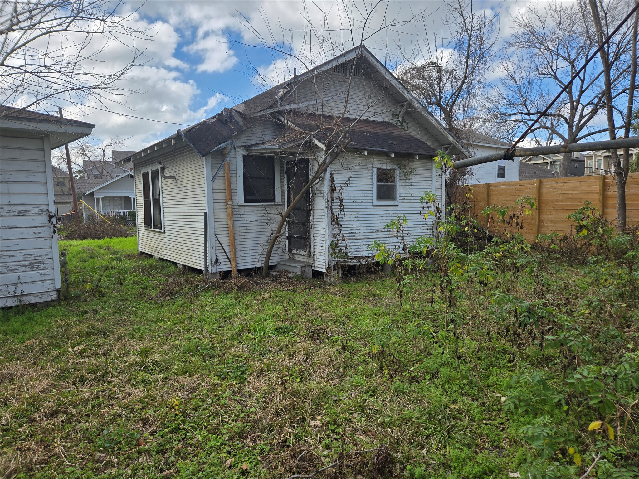 Listing photo 5