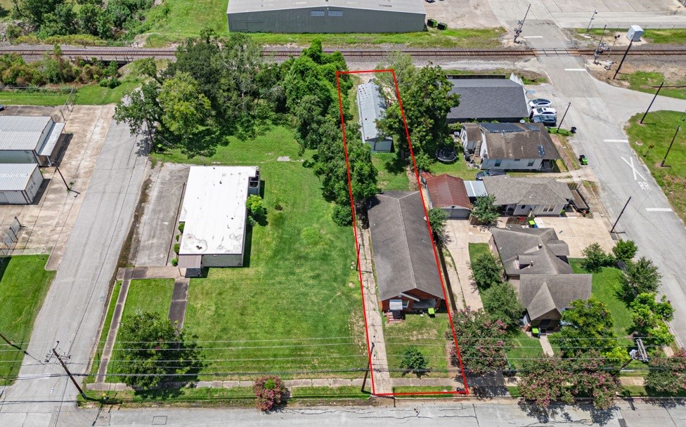 Listing photo 2
