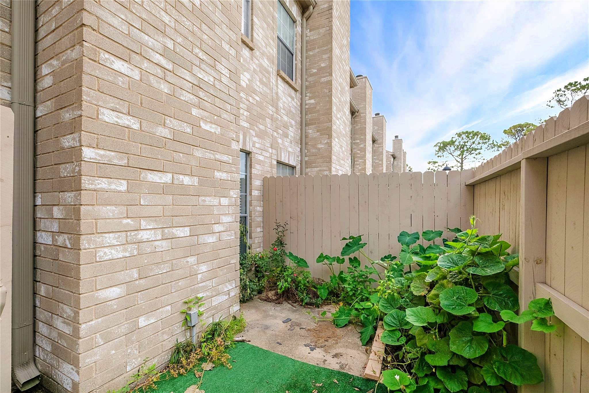 Listing photo 4