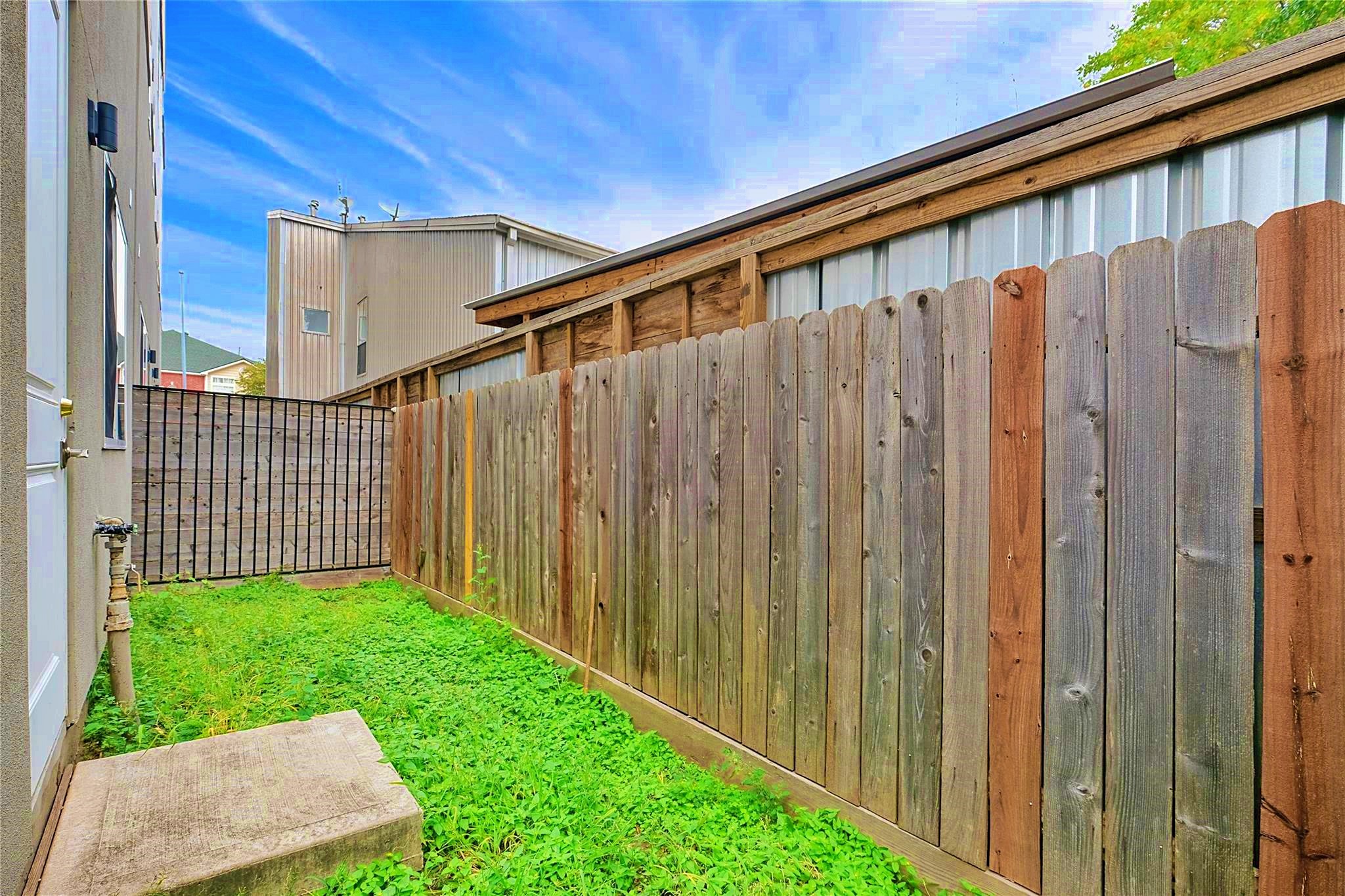 Listing photo 5