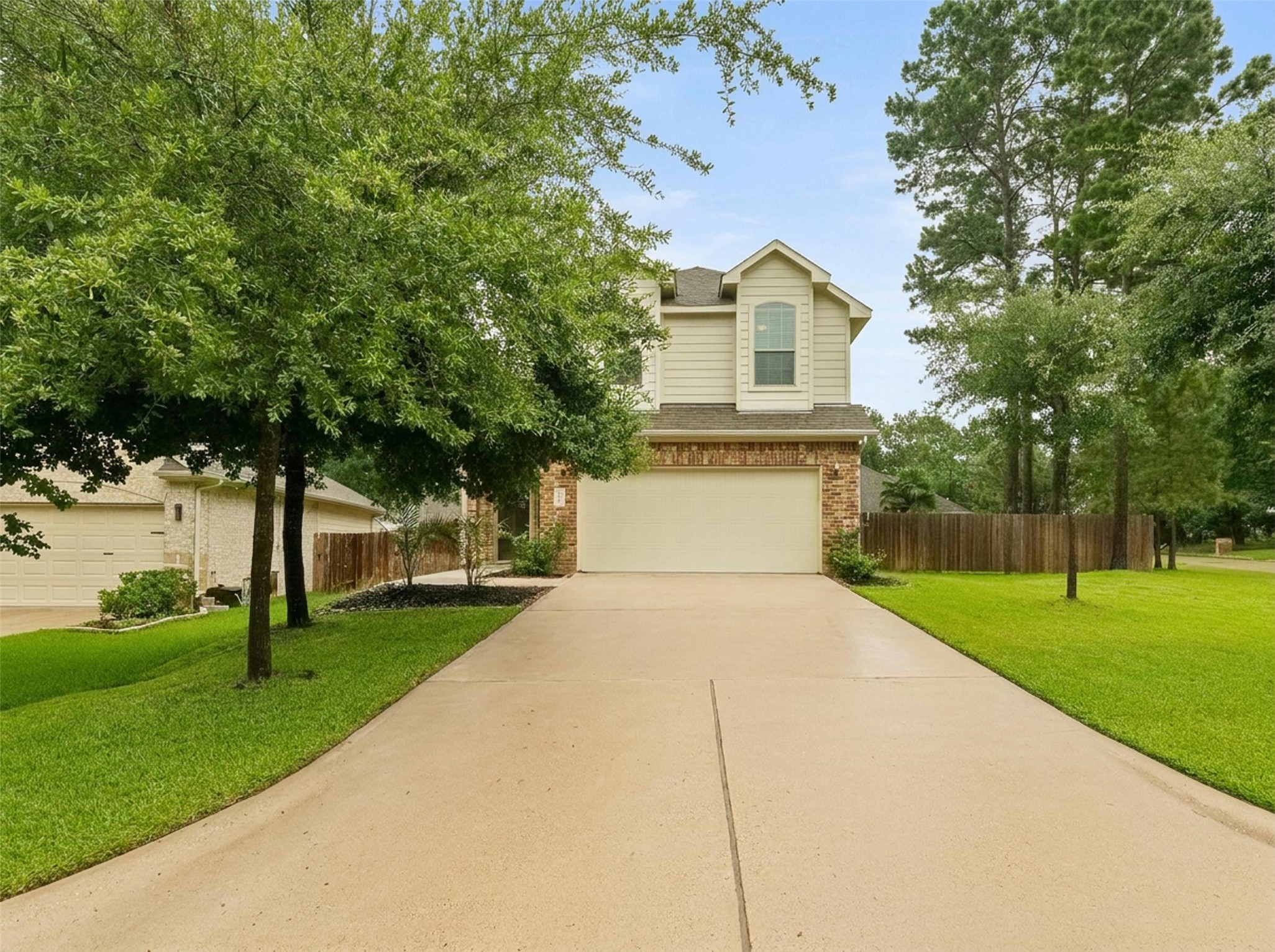 Listing photo 2