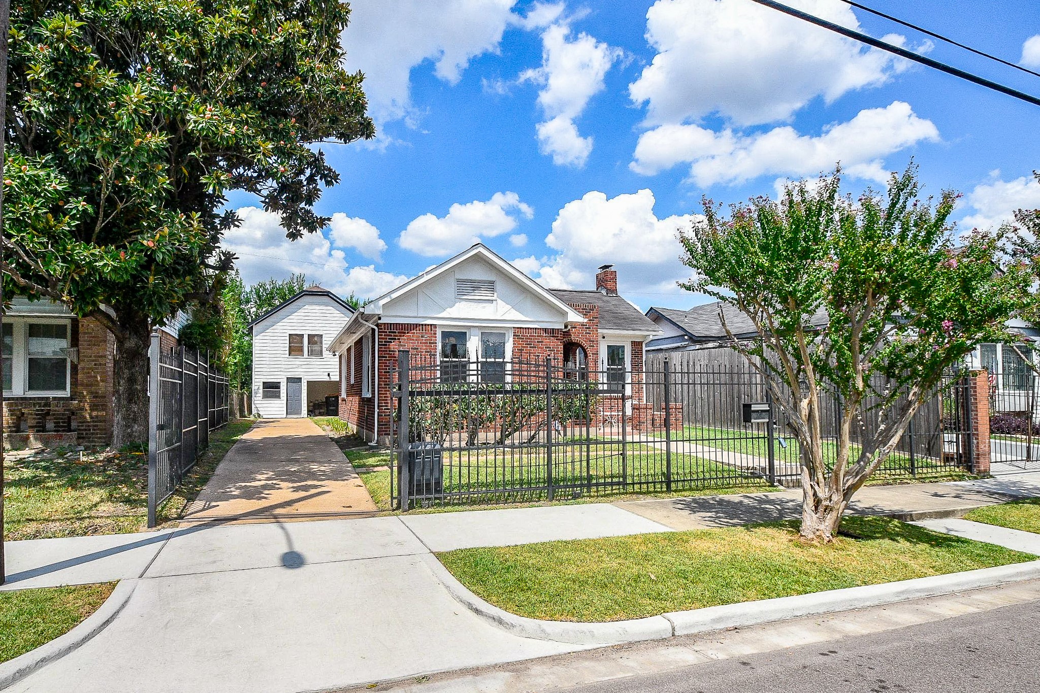 Listing photo 4