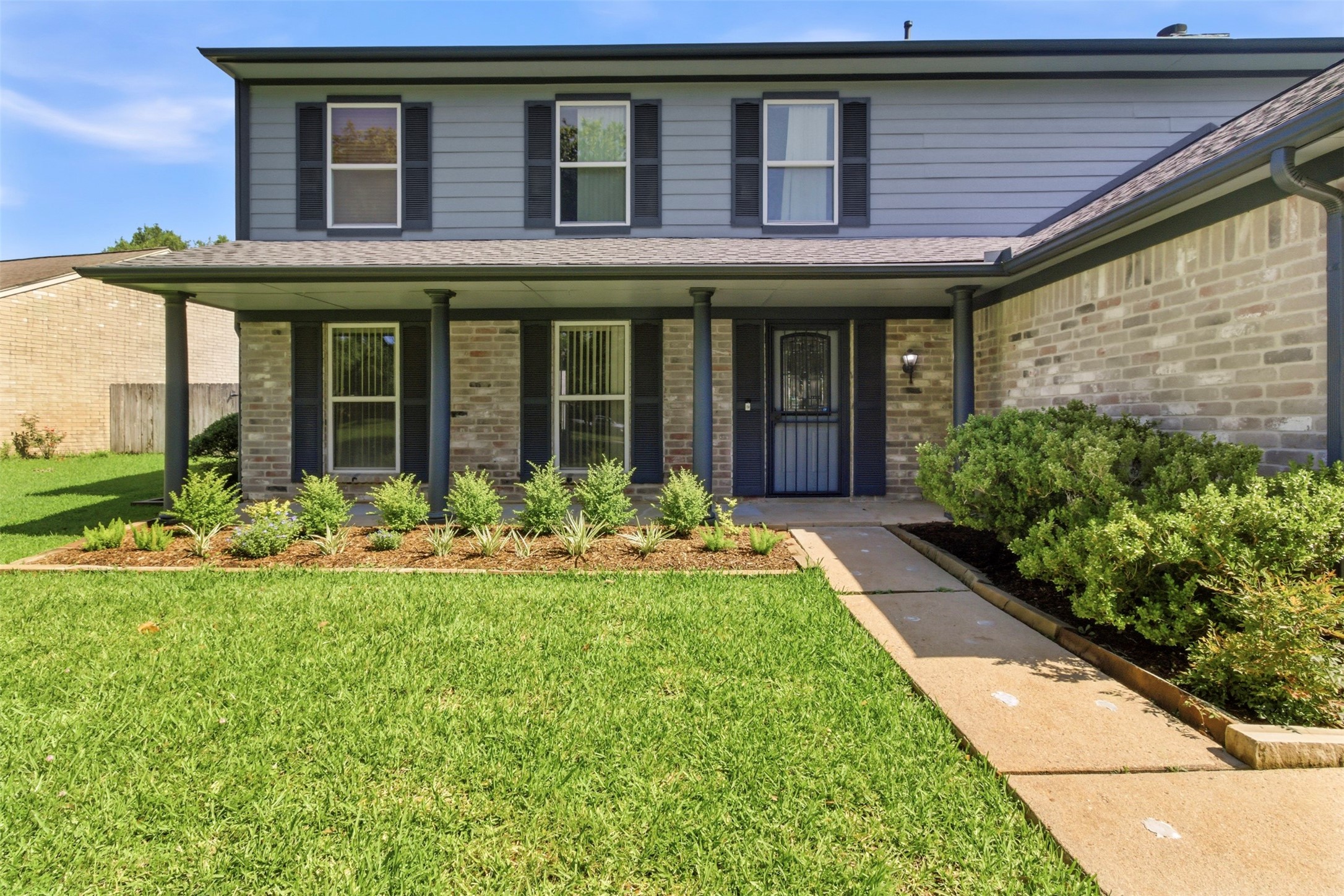 Listing photo 1
