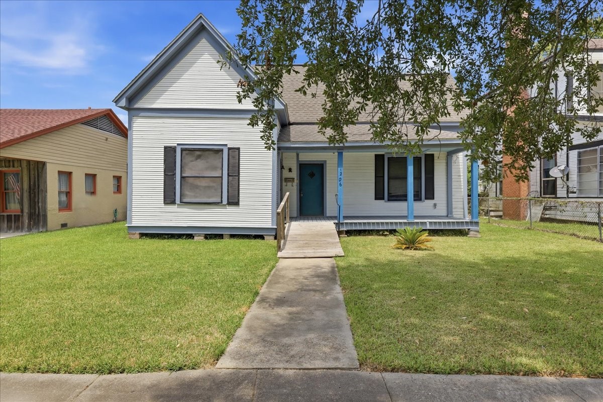 Listing photo 1