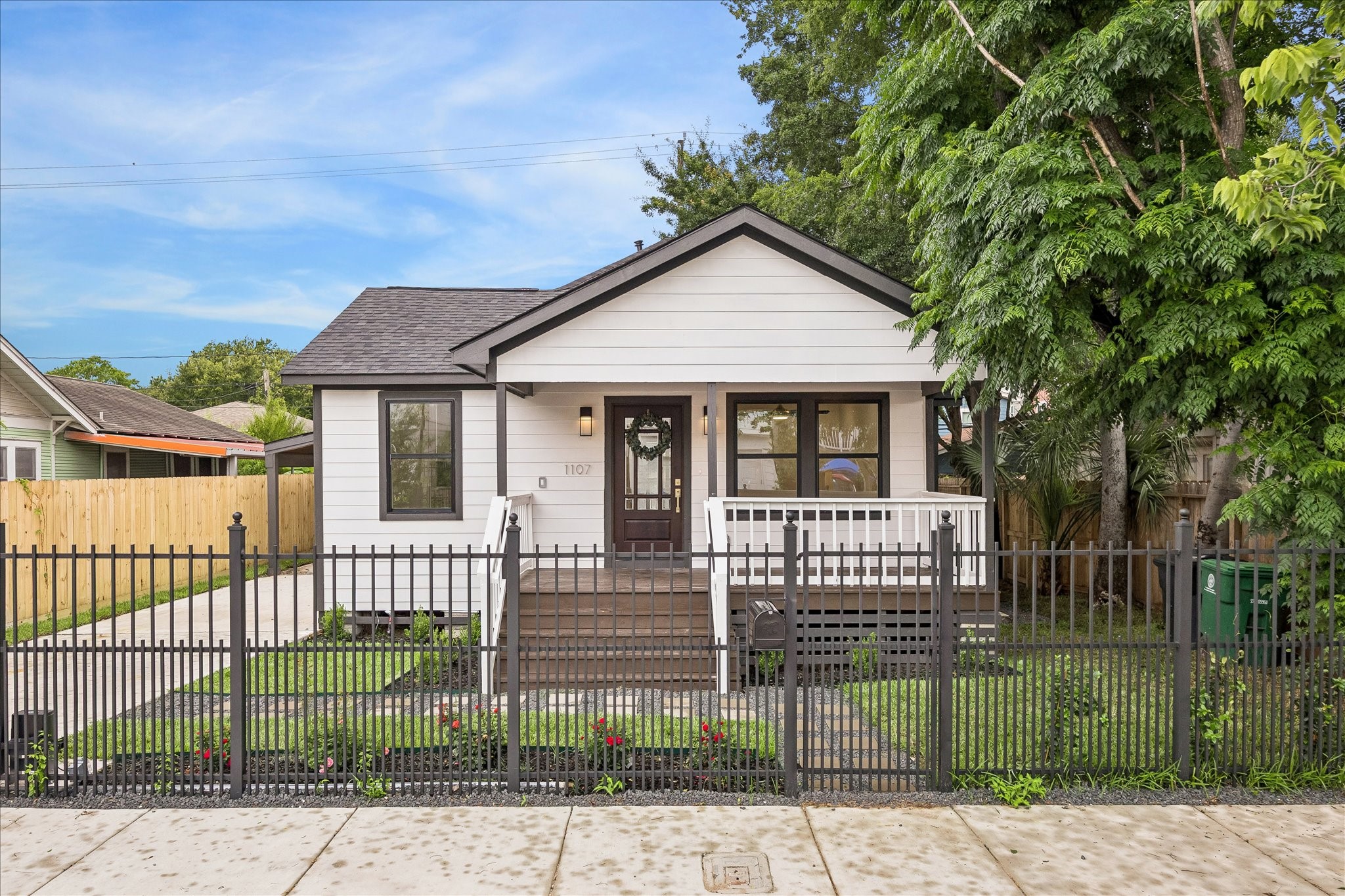 Listing photo 1