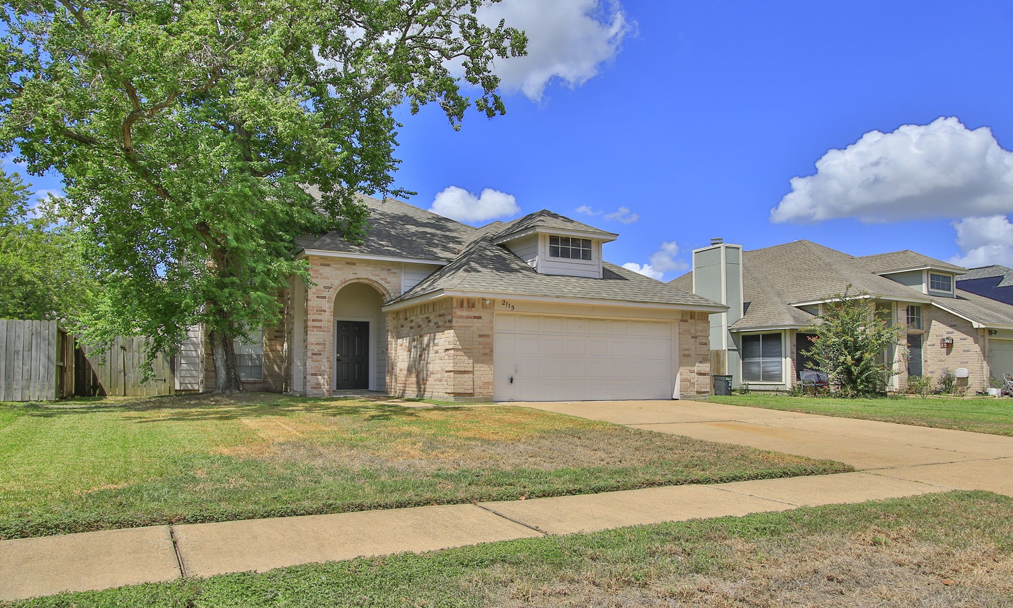 Listing photo 2