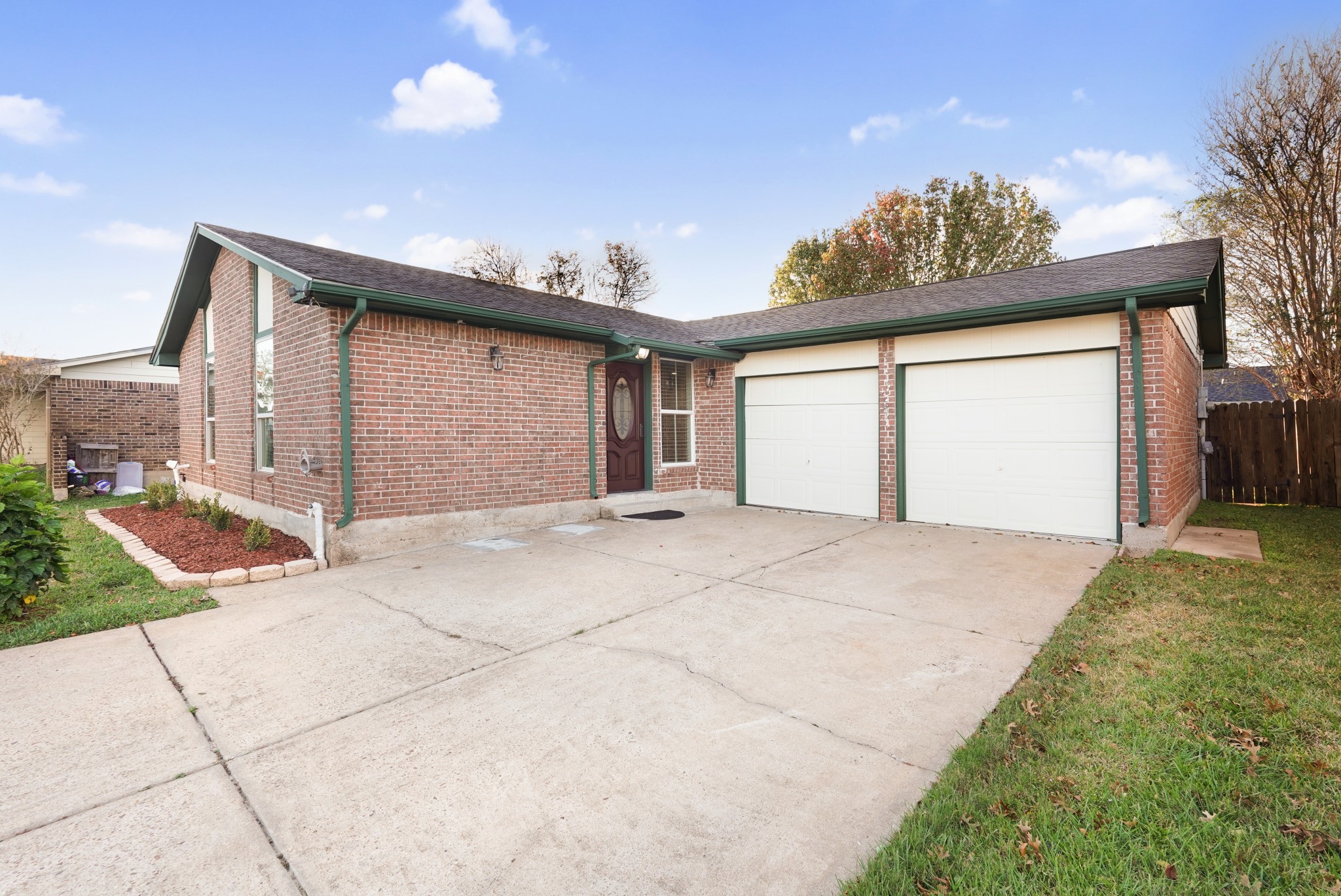 Listing photo 1