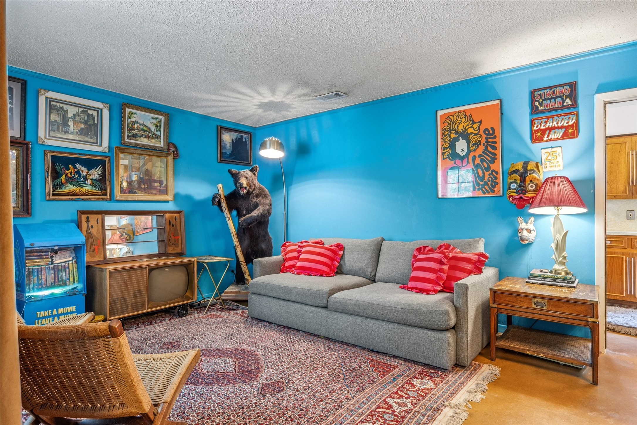 Listing photo 1