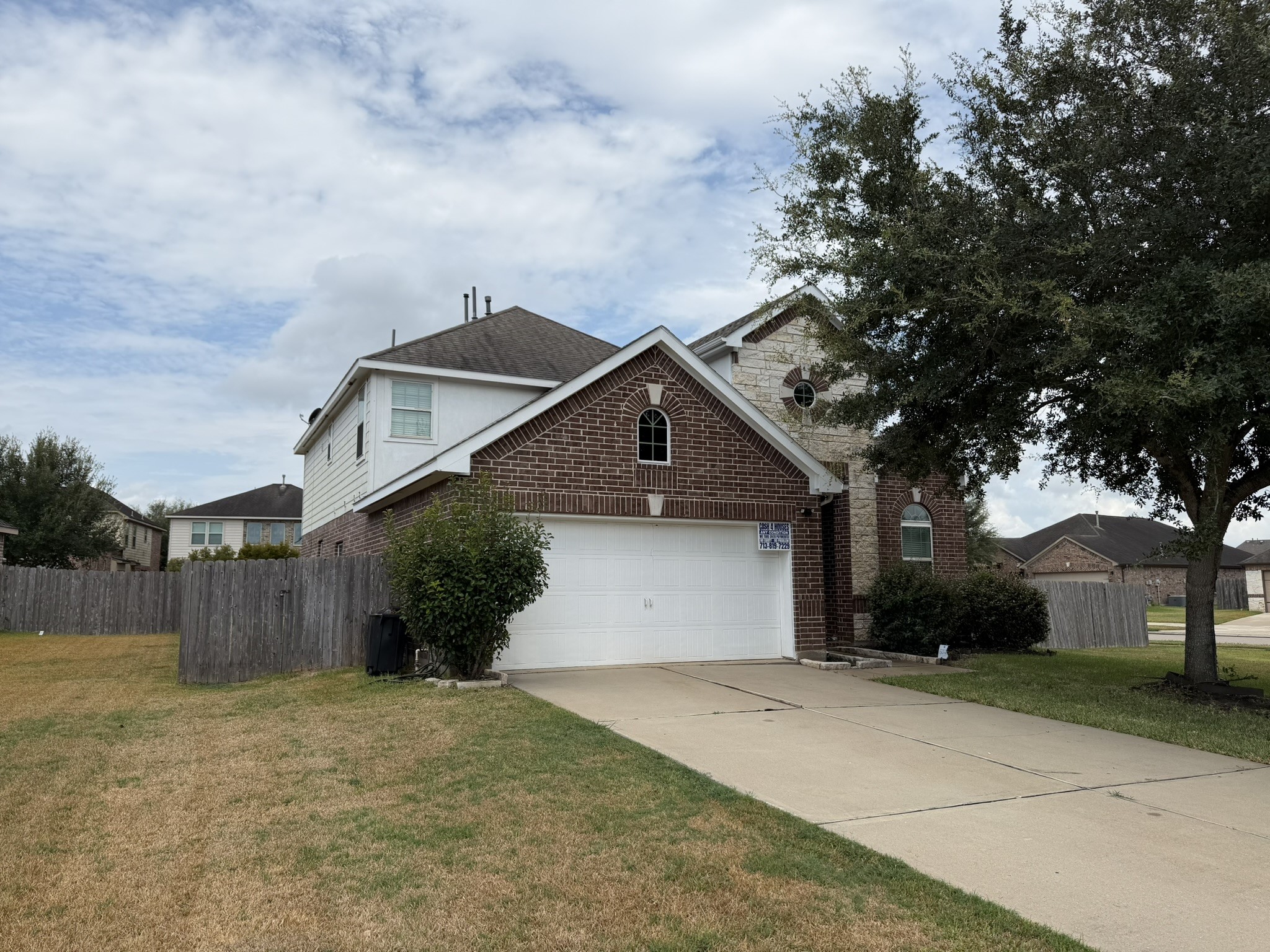 Listing photo 1