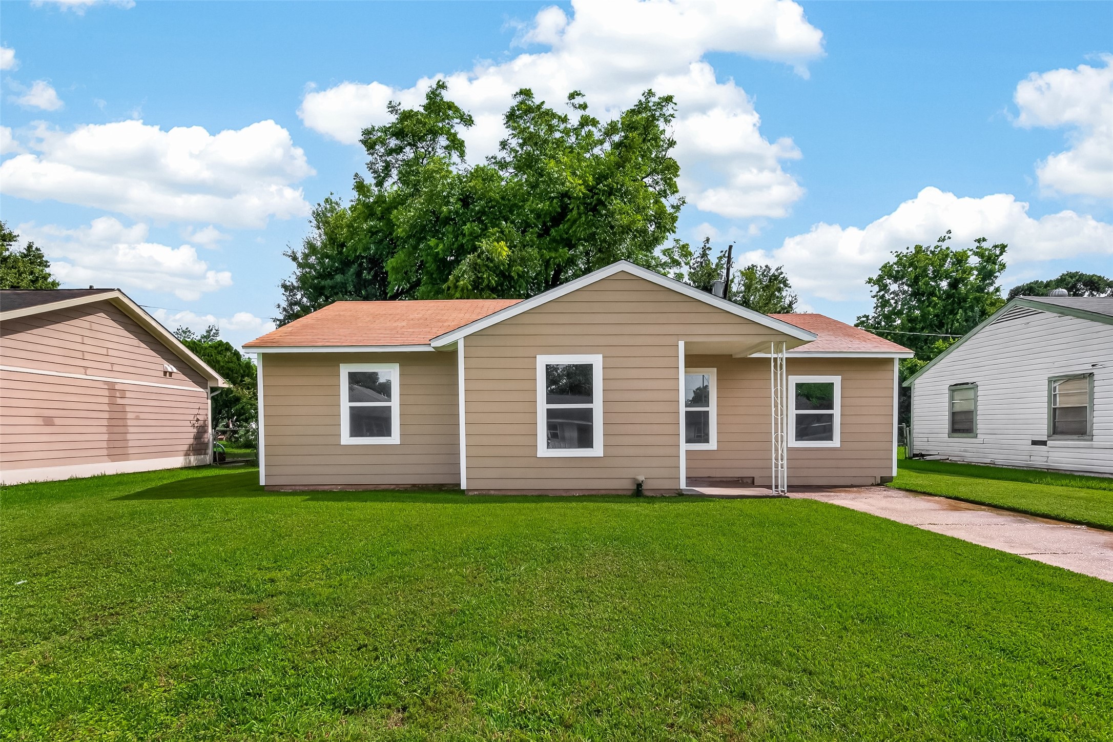Listing photo 1