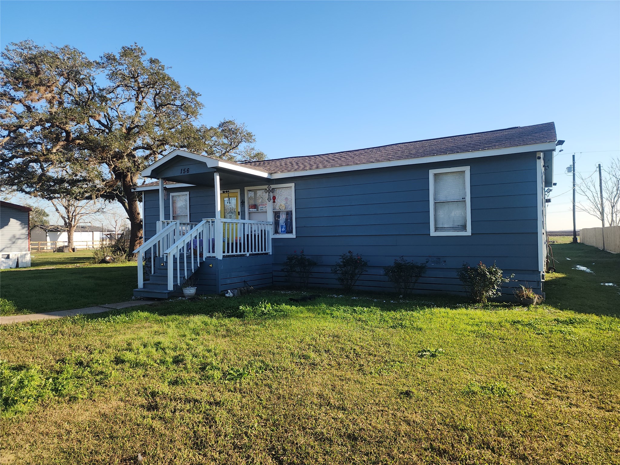 Listing photo 1