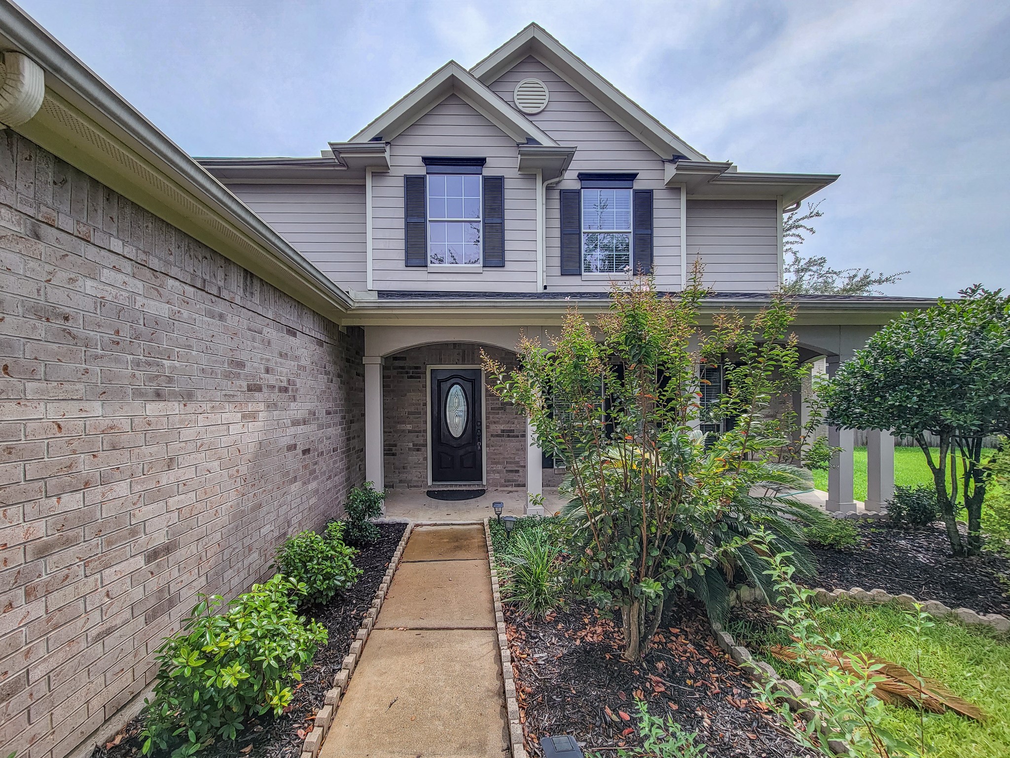 Listing photo 3