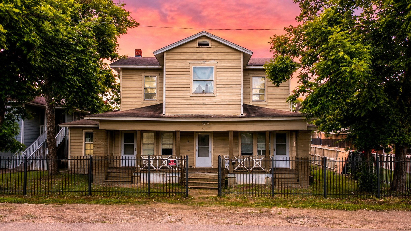 Listing photo 3