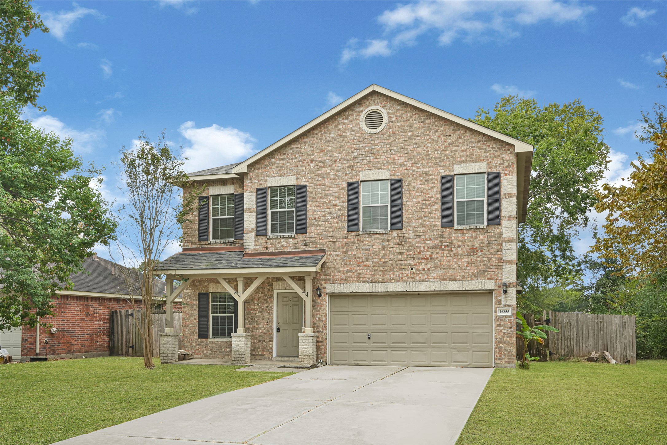 Listing photo 2
