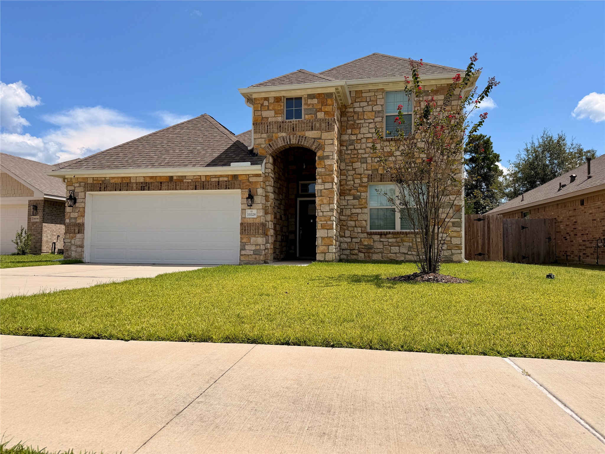 Listing photo 1