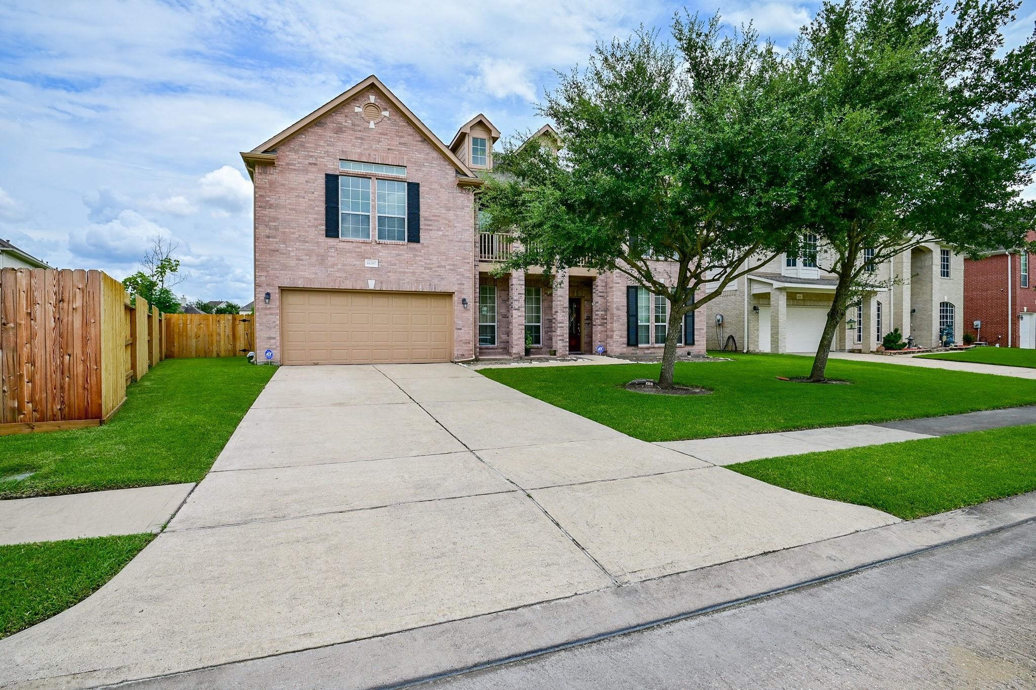 Listing photo 1