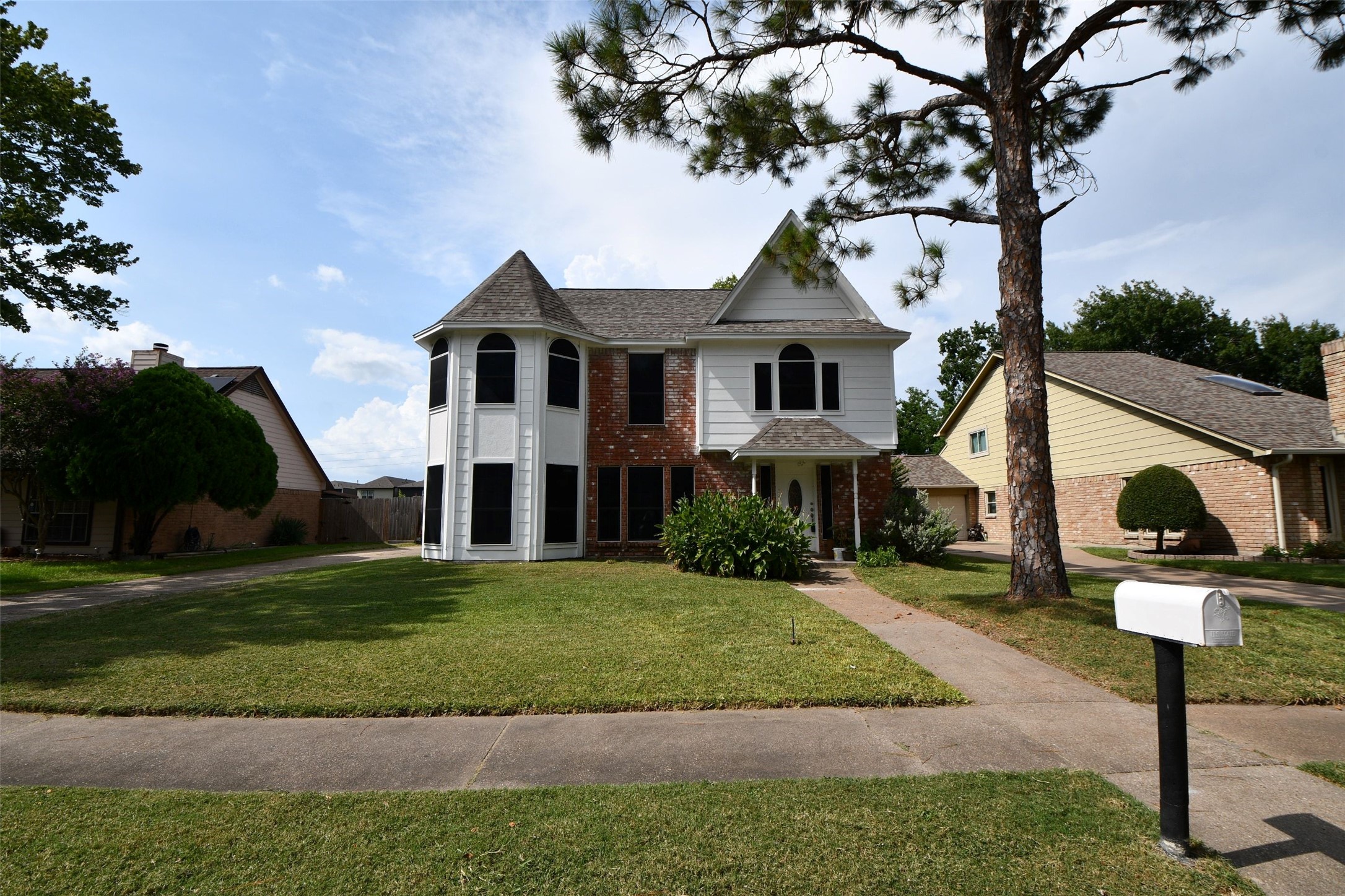 Listing photo 1