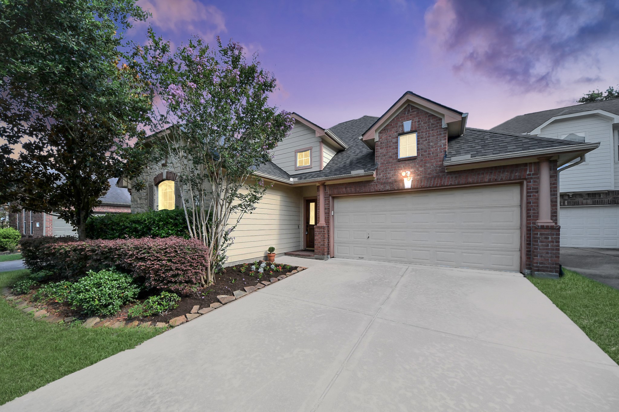 Listing photo 2