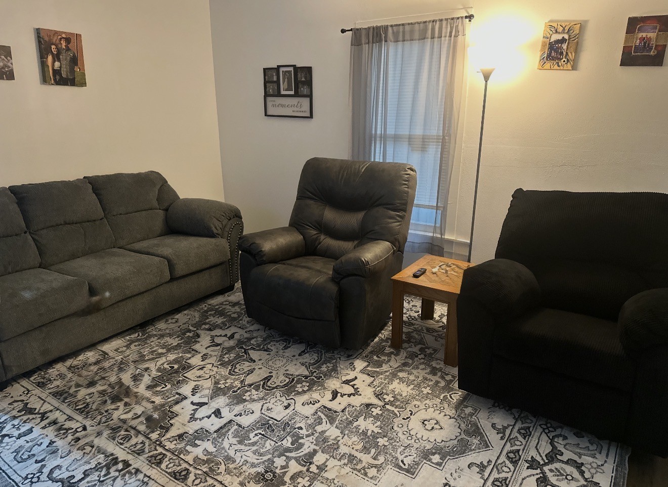 Listing photo 2