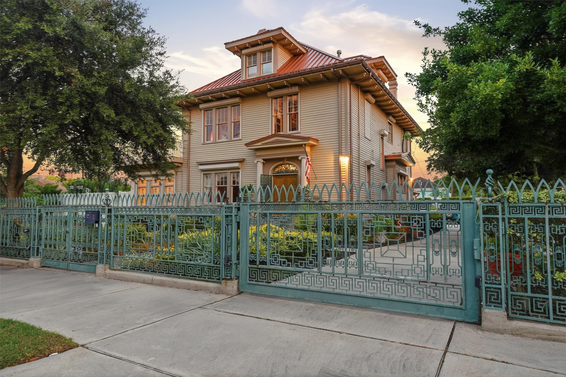 Listing photo 1