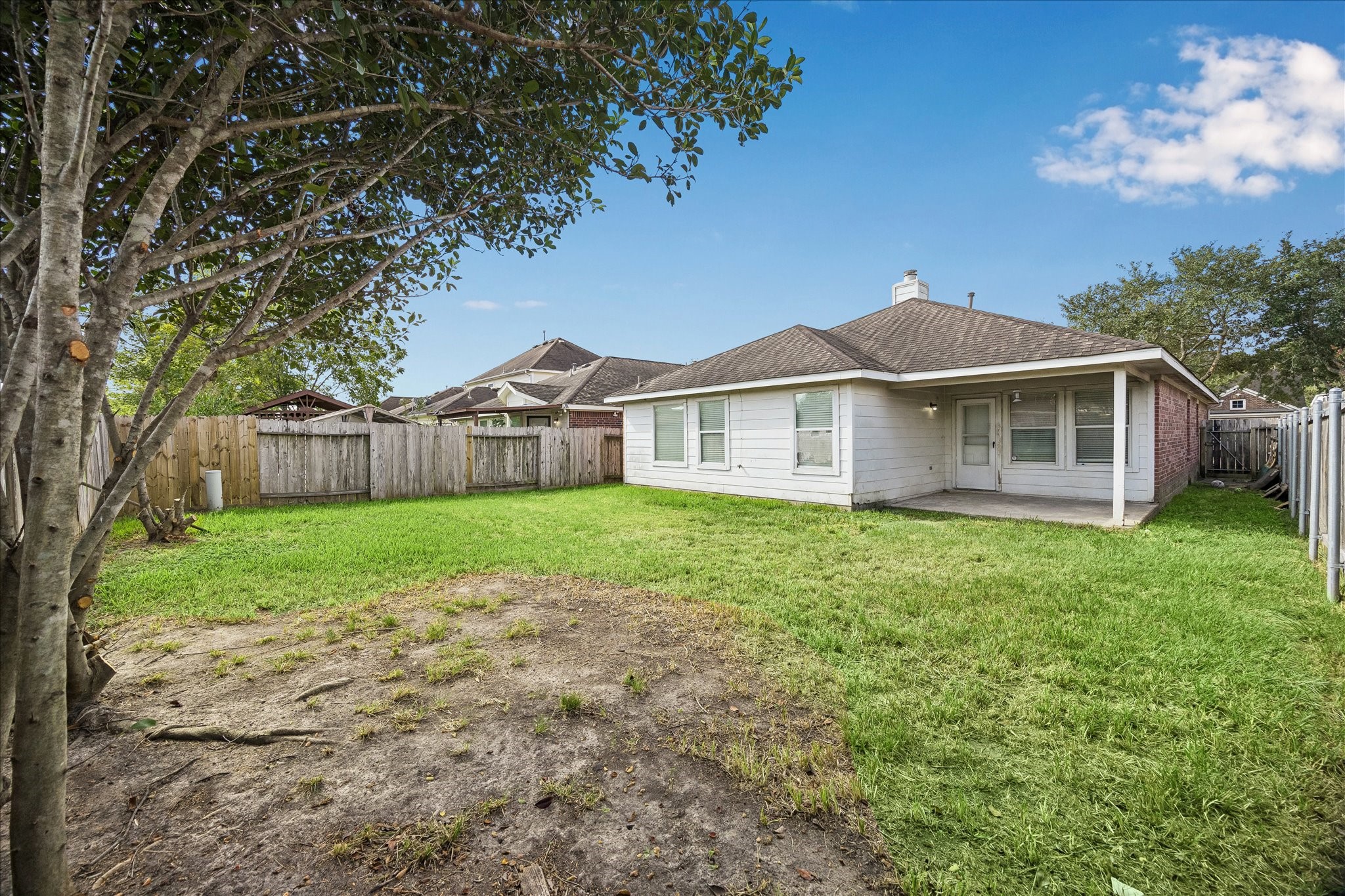 Listing photo 4