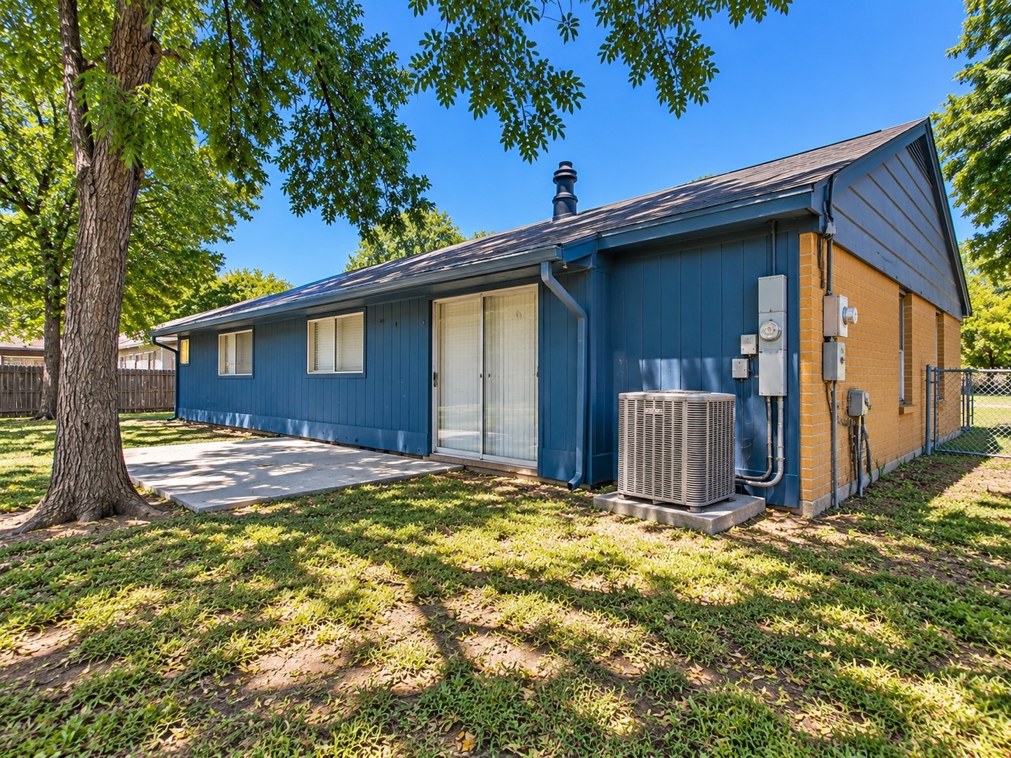 Listing photo 1