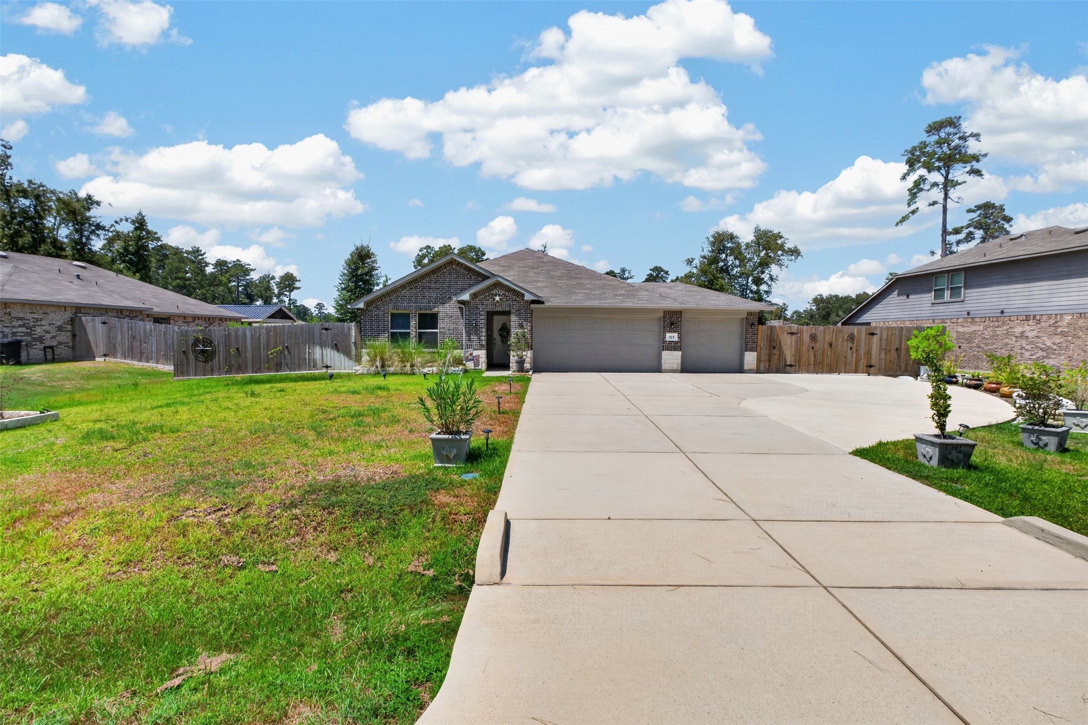 Listing photo 1